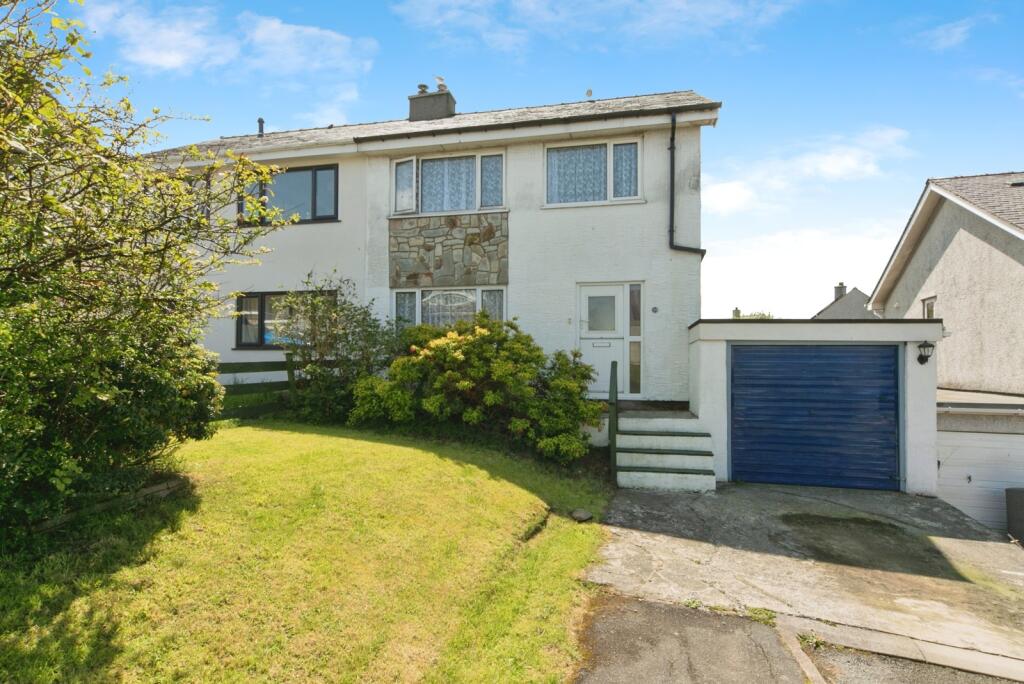 Main image of property: Cae Glas, Rhiwlas, Bangor, Gwynedd, LL57