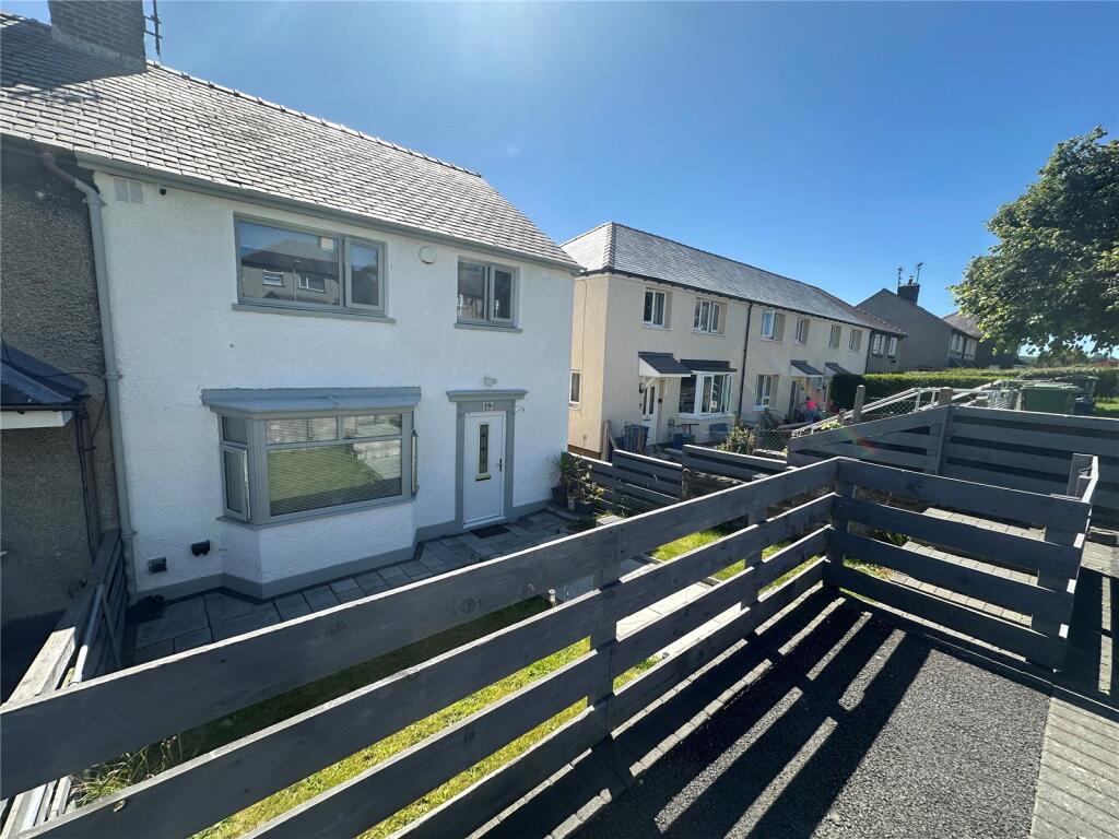 Main image of property: Toronnen, Bangor, Gwynedd, LL57