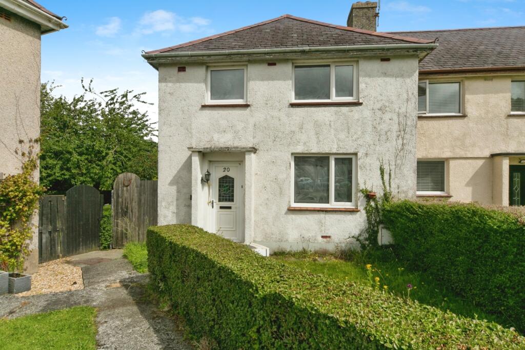 Main image of property: Glan Menai, Treborth, Bangor, Gwynedd, LL57