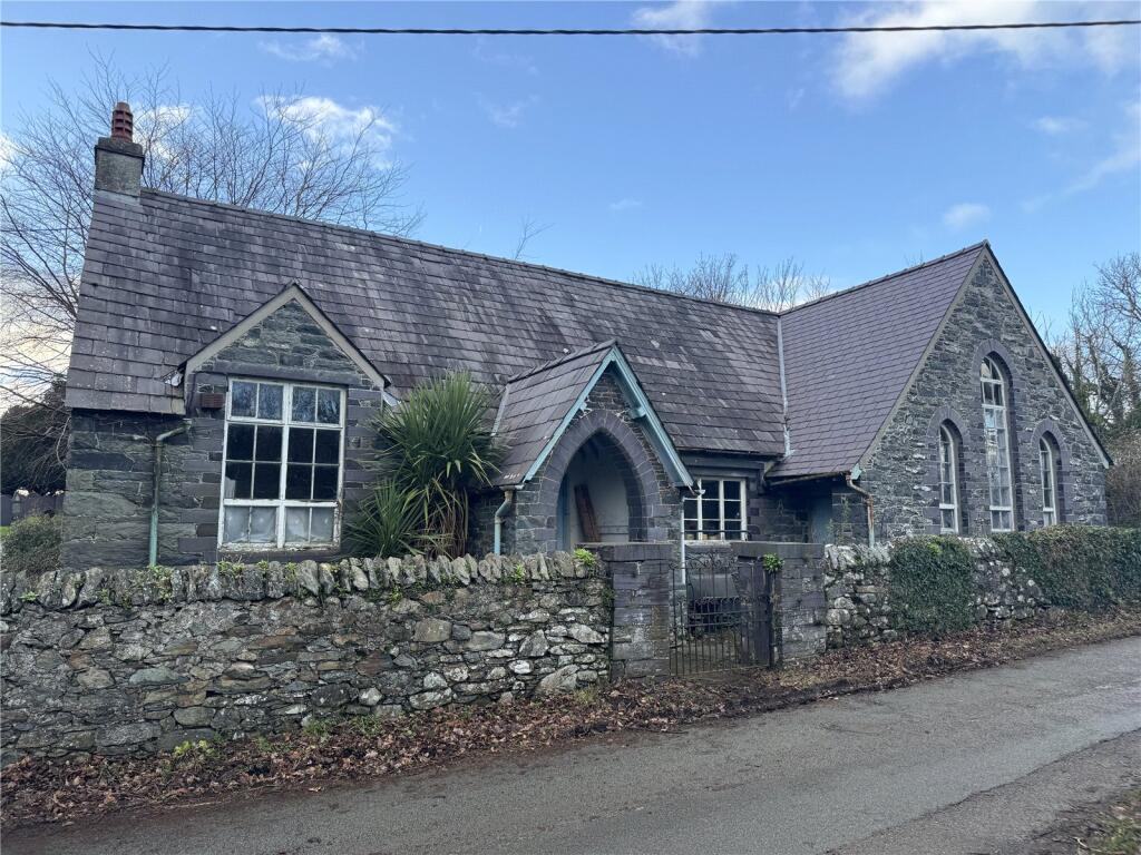 Main image of property: Lon Y Wern, Tregarth, Bangor, Gwynedd, LL57
