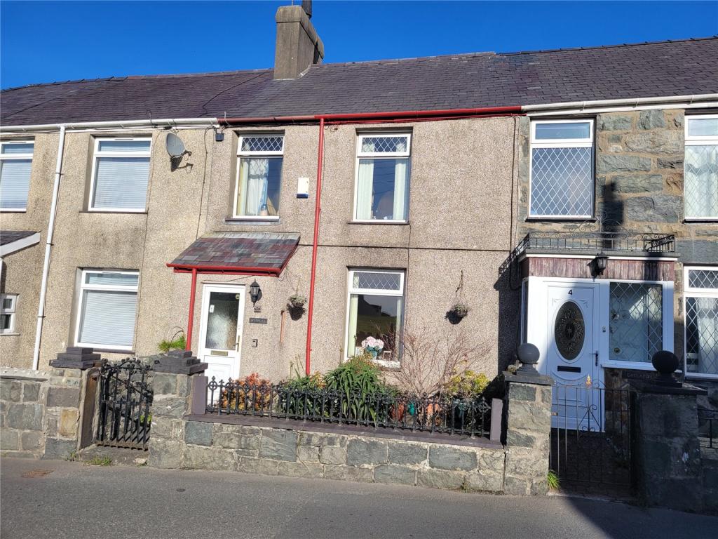 3 bedroom terraced house for sale in Crawia Terrace, Llanrug