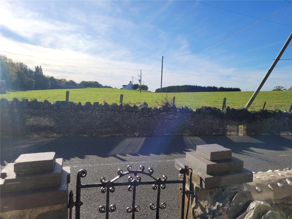 3 bedroom terraced house for sale in Crawia Terrace, Llanrug