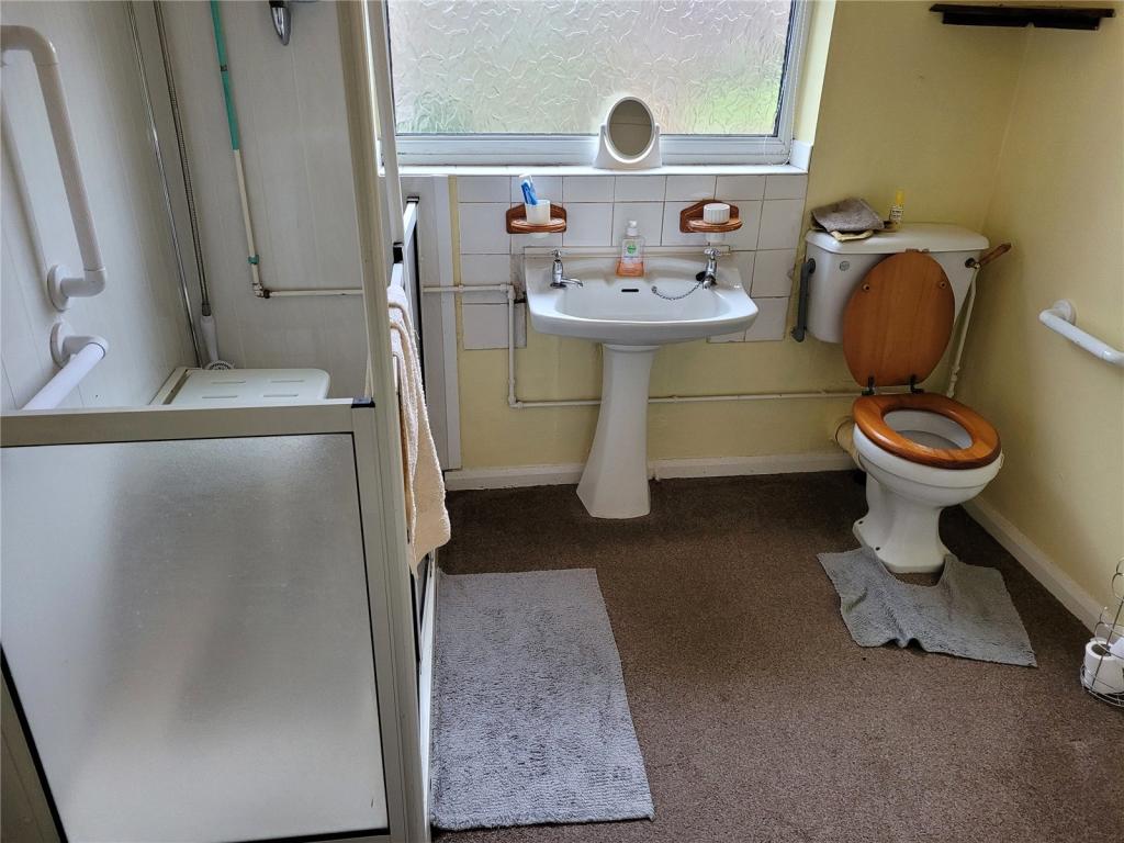 3 bedroom terraced house for sale in Crawia Terrace, Llanrug