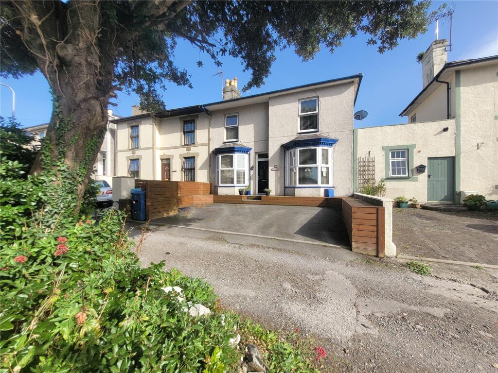 4 bedroom terraced house for sale in Uxbridge Square, Caernarfon ...