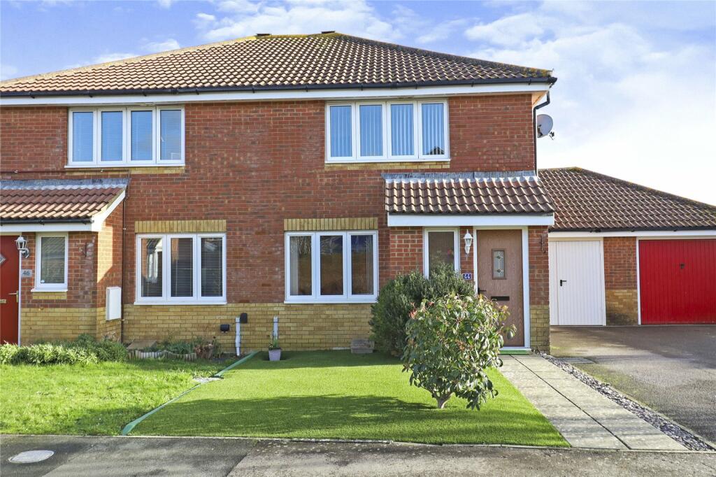 3 bedroom semidetached house for sale in Mountbatten Drive, Newport