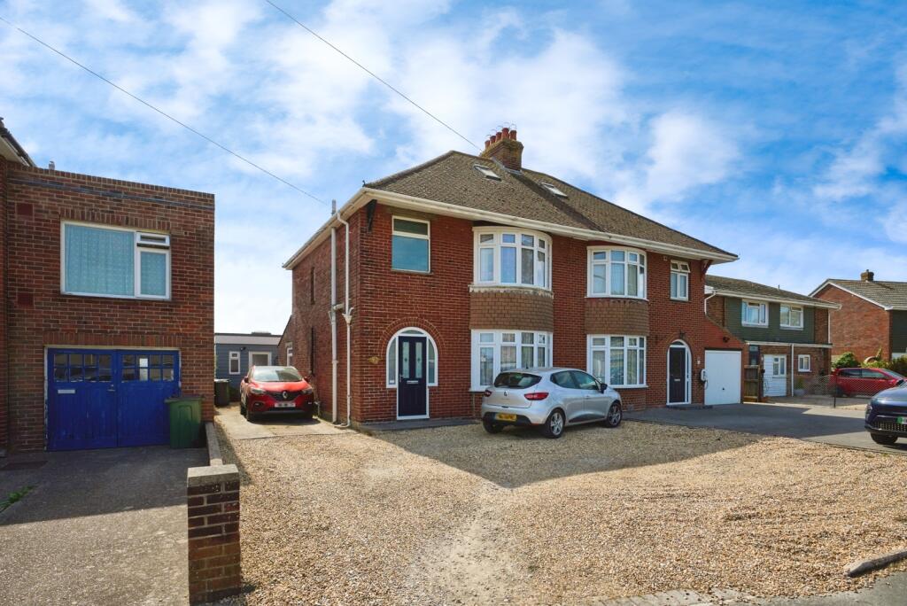 Main image of property: Nodes Road, Cowes, Isle of Wight, PO31