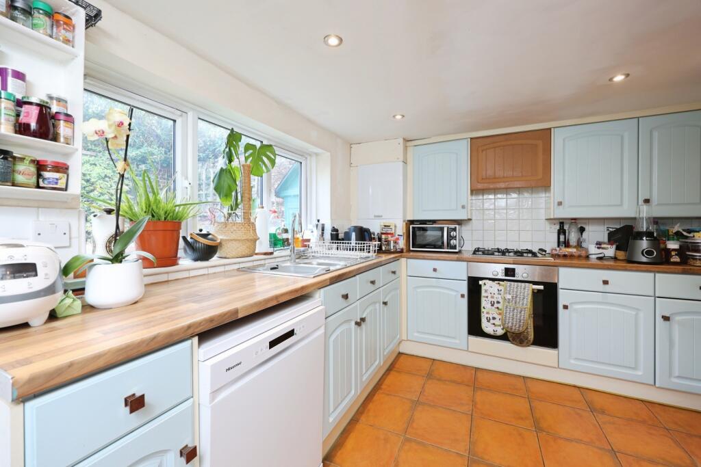 3 bedroom terraced house