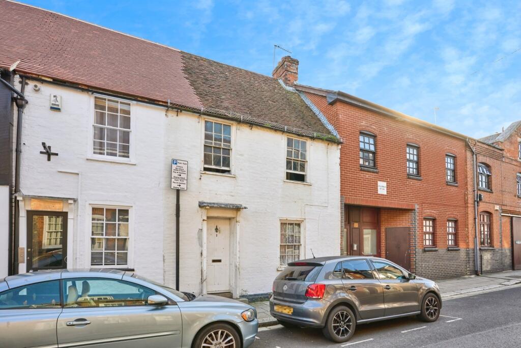 Main image of property: Lugley Street, Newport, Isle of Wight, PO30