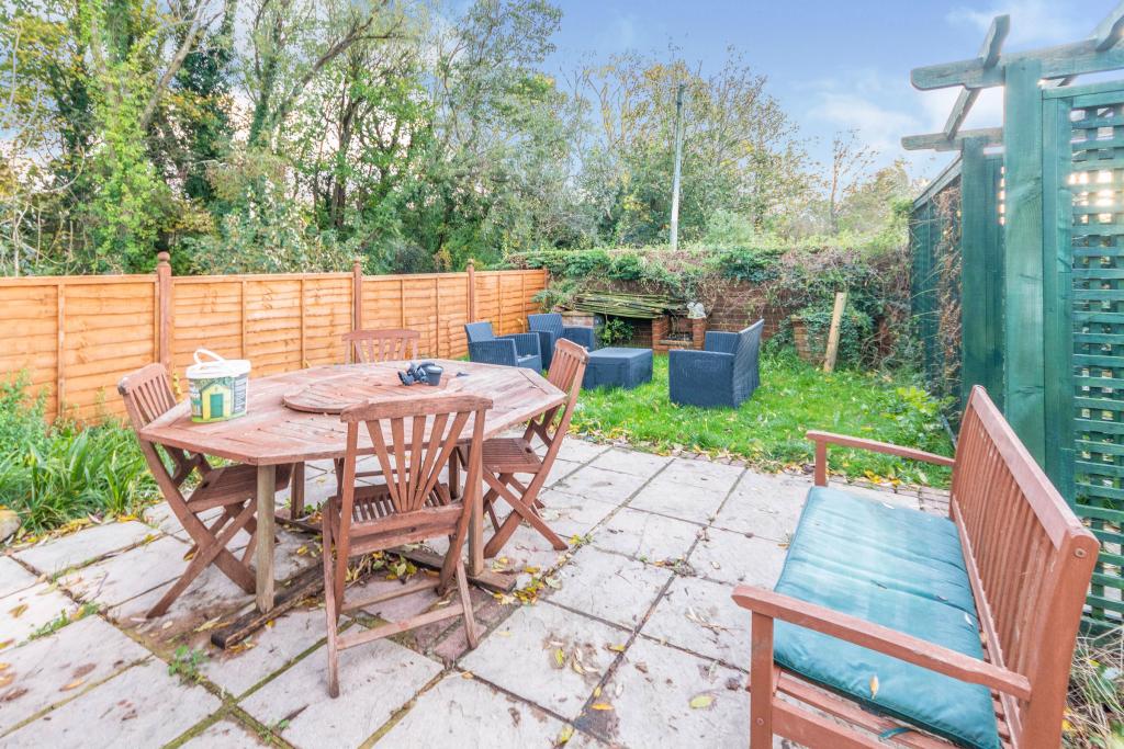 4 bedroom detached house for sale in Fairlee Road, Newport, Isle Of