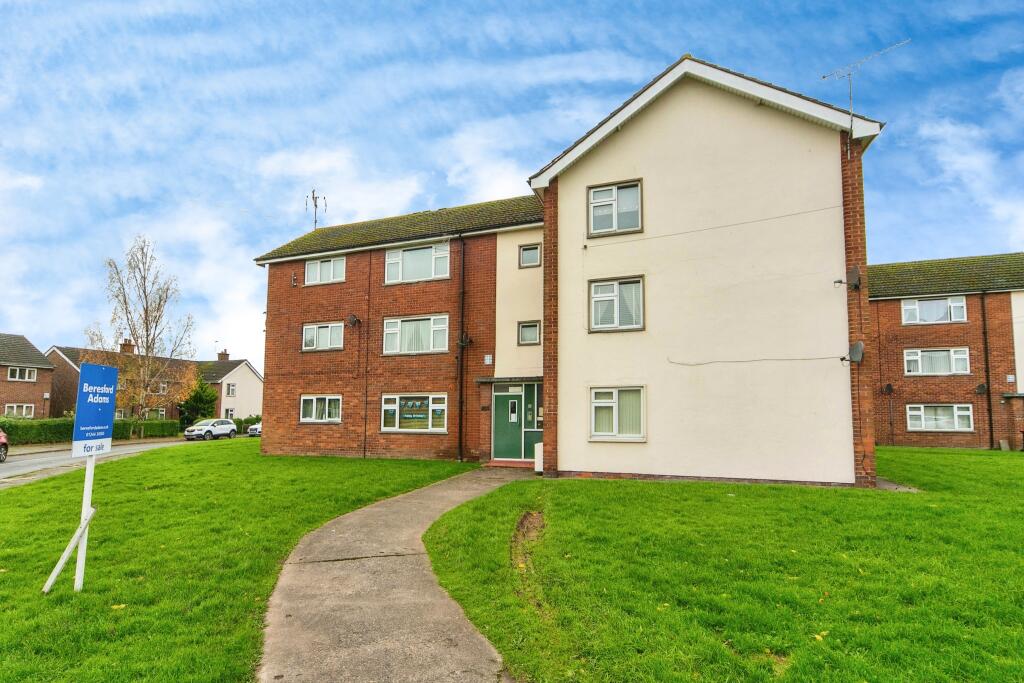 2 bedroom flat for sale in Dyserth Road, Blacon, Chester, Cheshire, CH1