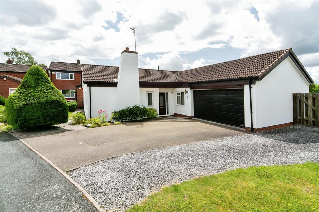 3 bedroom bungalow for sale in Barony Way, Chester, Cheshire, CH4