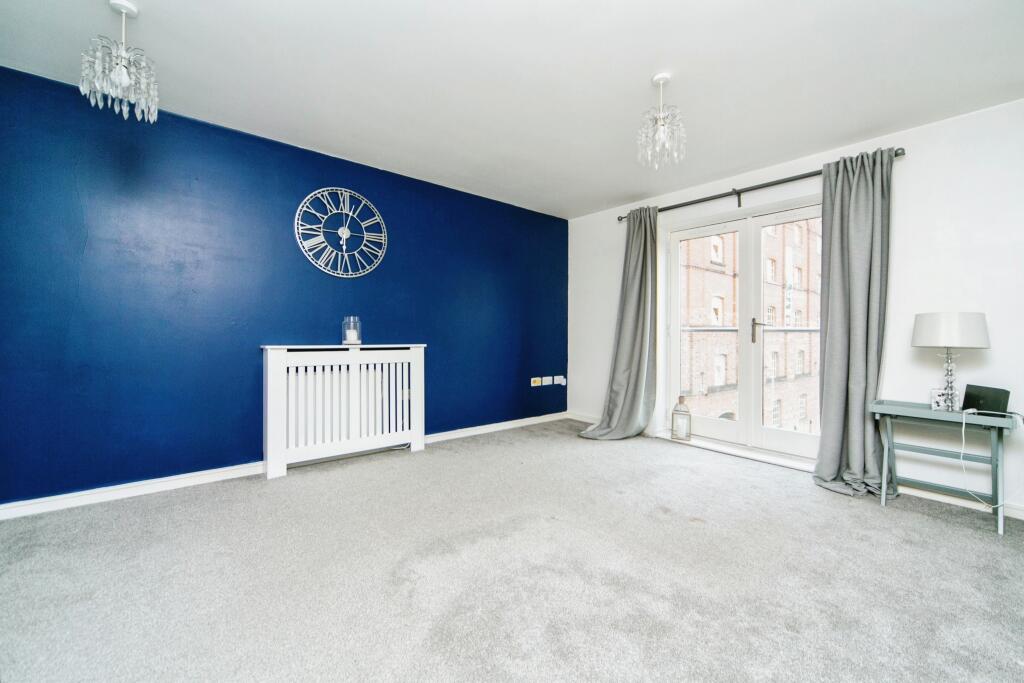 2 bedroom flat for sale in Steam Mill Street, CHESTER, Cheshire, CH3