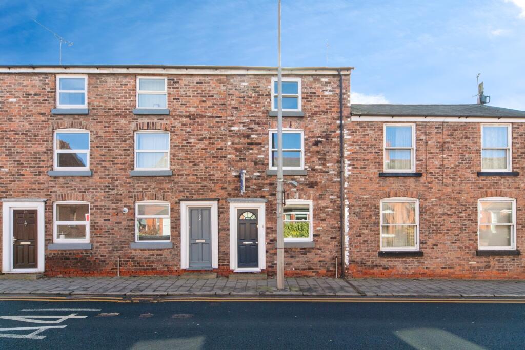 2 bedroom terraced house for sale in Tarvin Road, Boughton, Chester, CH3