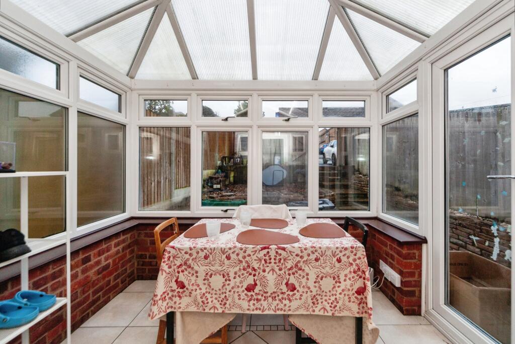 Additional property image - Lucerne Close, Huntington, Chester, Cheshire, CH3
