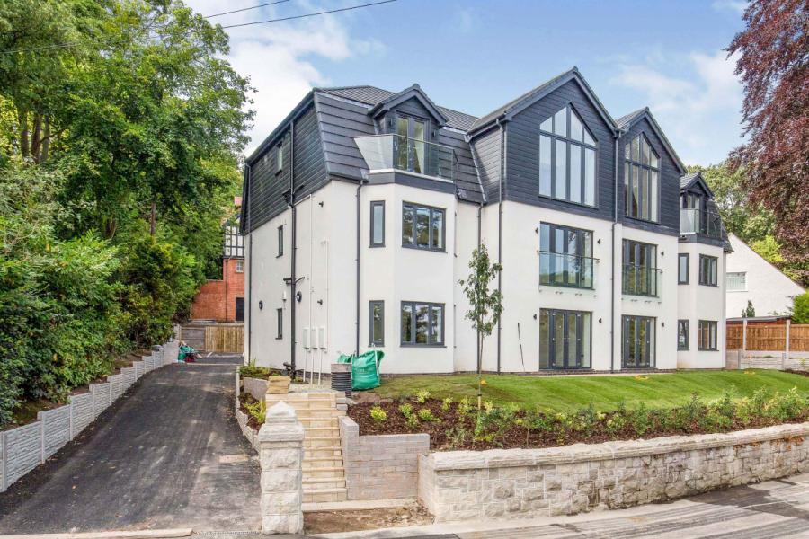 2 bedroom flat for sale in Rydal Mount, Queens Drive, Colwyn Bay, LL29