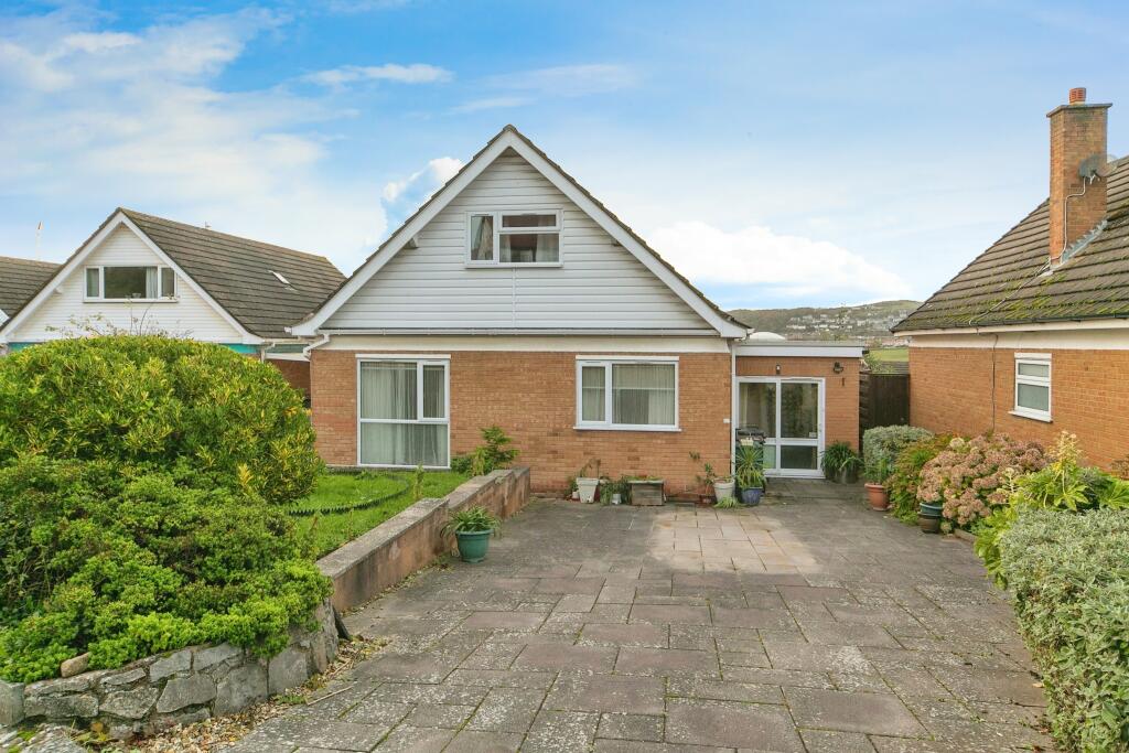 4 bedroom bungalow for sale in Dinerth Crescent, Rhos On Sea, Colwyn