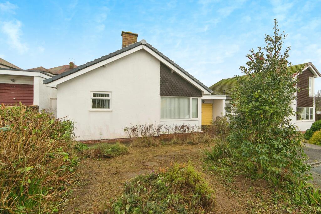 2 bedroom bungalow for sale in Winchester Close, LlandrilloynRhos
