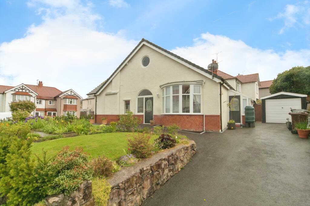 2 bedroom bungalow for sale in Station Road, Old Colwyn, Colwyn Bay, Conwy, LL29