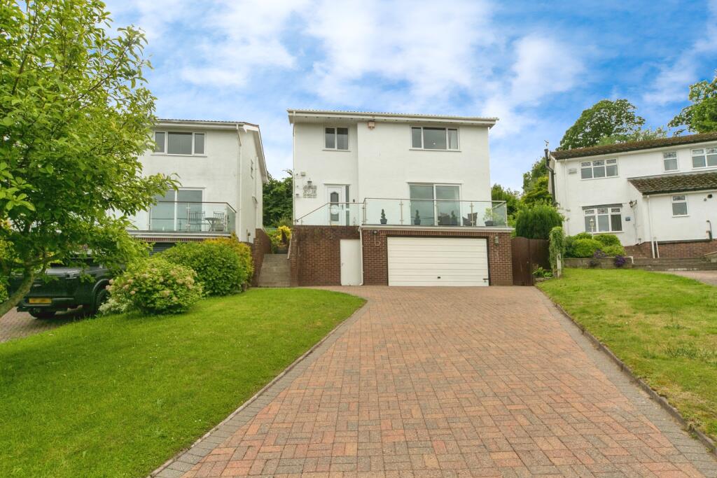 4 bedroom detached house for sale in Bro Madog, Llanelian, Colwyn Bay