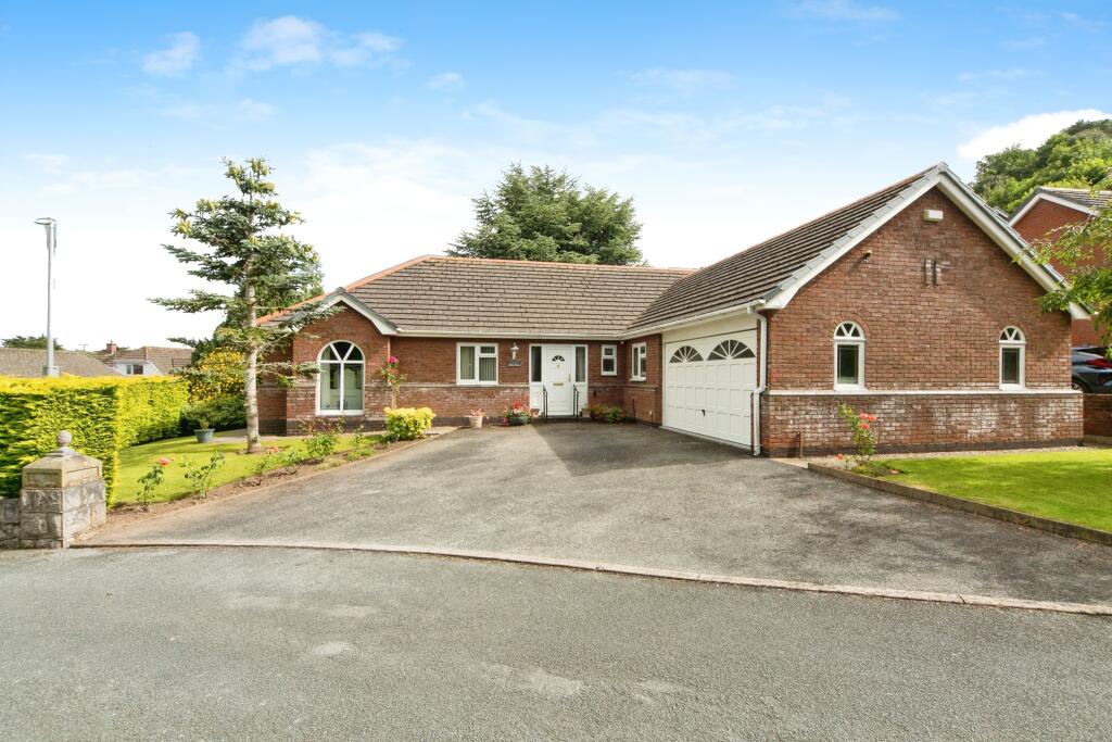 Main image of property: Cedar Grove, Tan Y Bryn Road, Rhos on Sea, Colwyn Bay, LL28