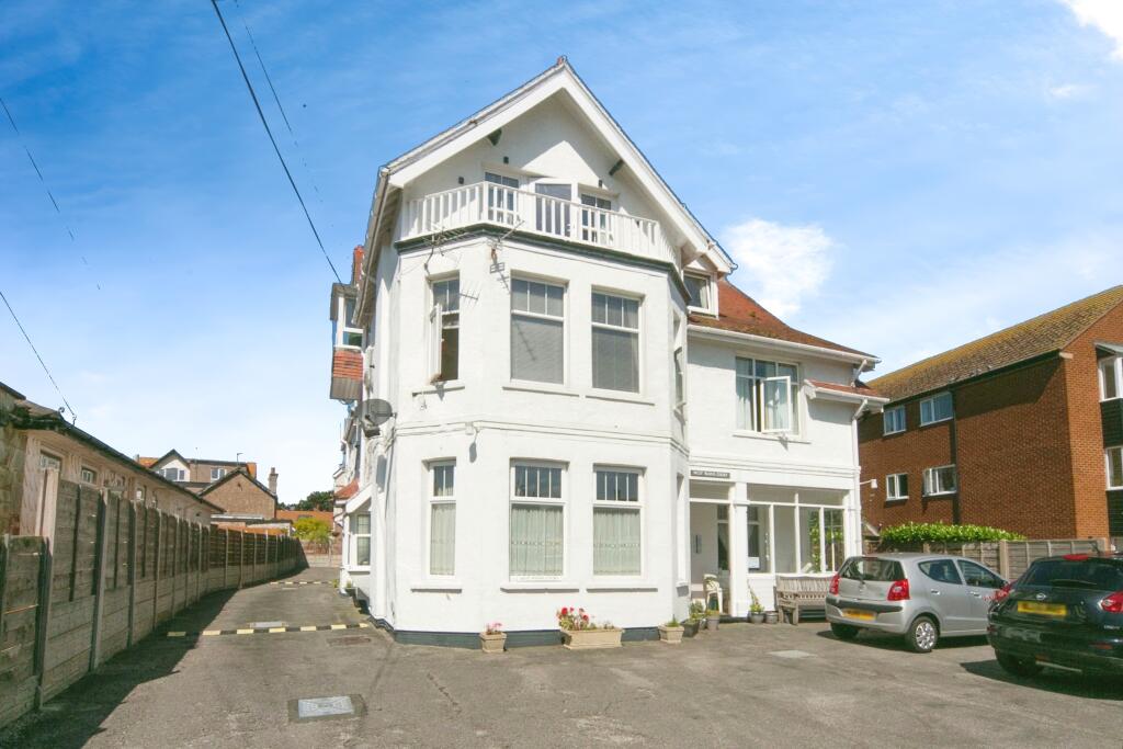 Main image of property: Trillo Avenue, Rhos on Sea, Colwyn Bay, Conwy, LL28