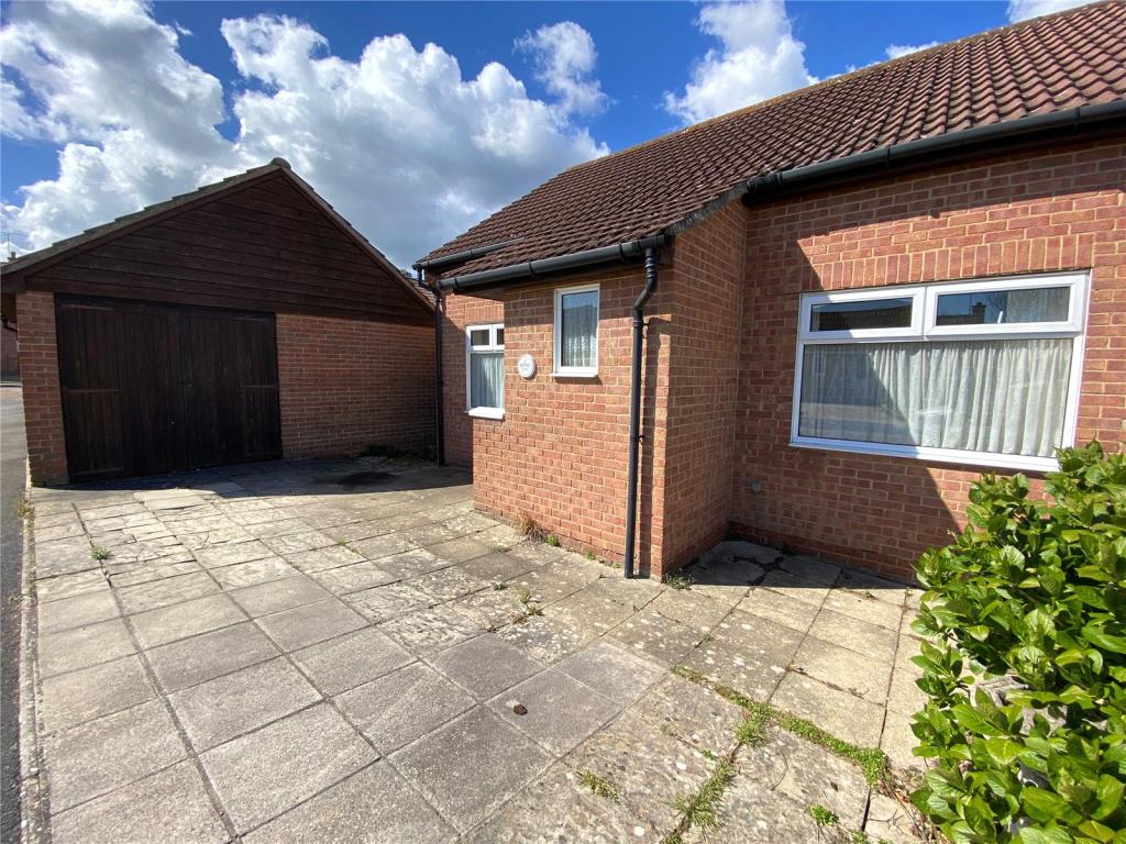 3 bedroom bungalow for sale in Woodhall Drive, Sandown, PO36