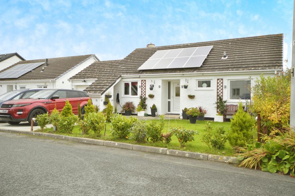 3 bedroom bungalow for sale in Nant Y Mynydd, Llanfechell, Amlwch, Nant
