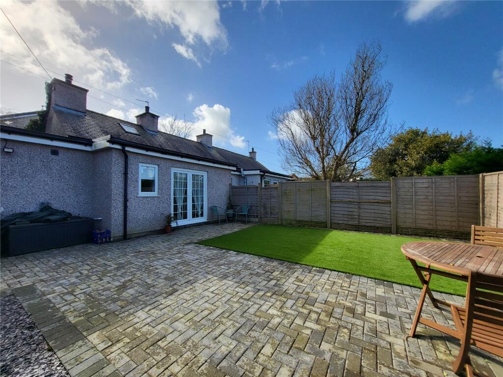 1 bedroom end of terrace house for sale in Gwalchmai, Holyhead, Isle of