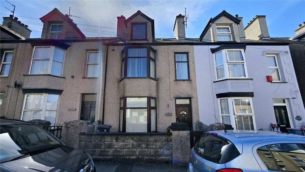 4 bedroom terraced house