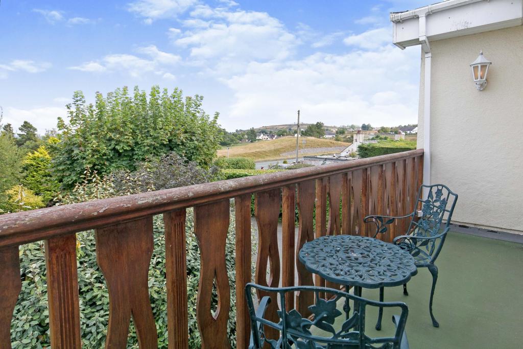 4 bedroom detached house for sale in Rhosesmor Road, Halkyn, Holywell