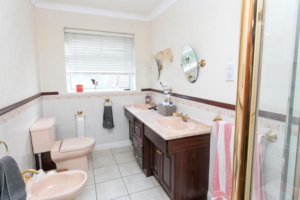 4 bedroom detached house for sale in Rhosesmor Road, Halkyn, Holywell