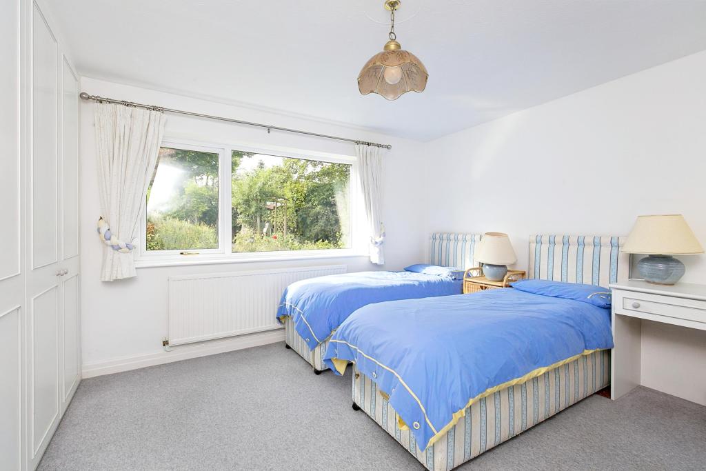 4 bedroom detached house for sale in Rhosesmor Road, Halkyn, Holywell