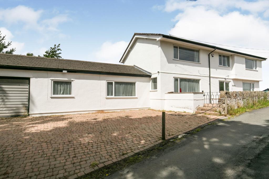 7 bedroom detached house for sale in Downing Road, Whitford, Holywell