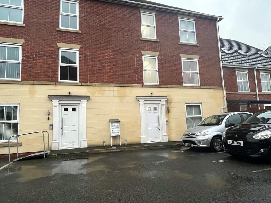 2 bedroom flat for sale in Strawberry Park, Whitby, Ellesmere Port