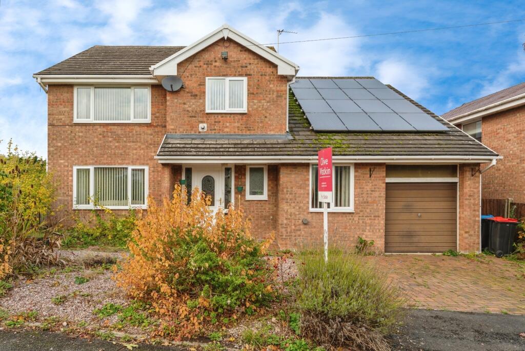 Main image of property: Lynndene, Ellesmere Port, Cheshire, CH66