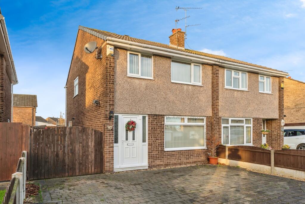 Main image of property: Randle Meadow, Great Sutton, Ellesmere Port, Cheshire, CH66