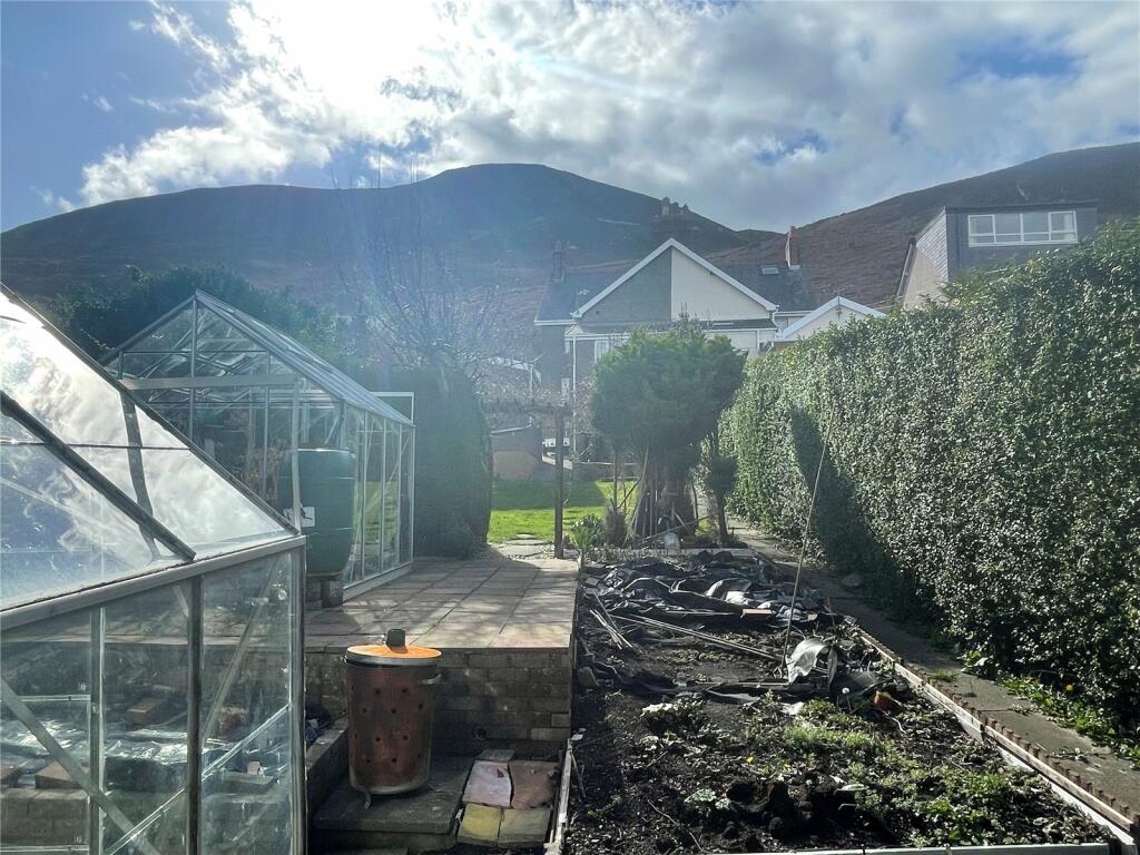 4 bedroom semidetached house for sale in Conwy Old Road, Dwygyfylchi