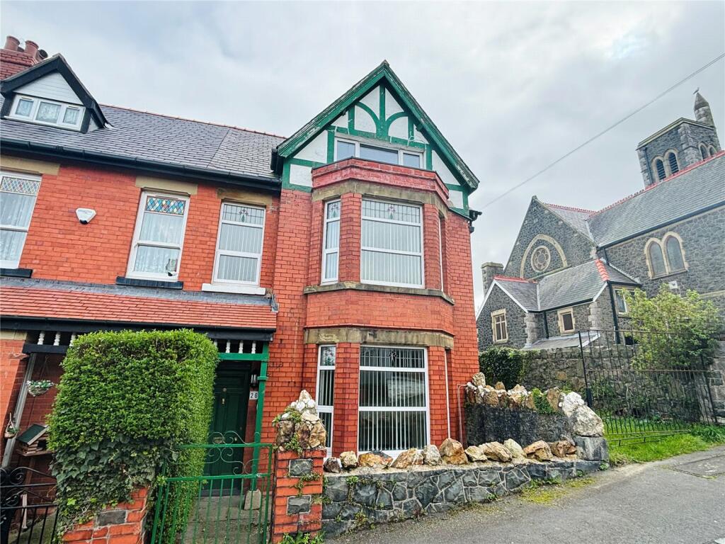 4 bedroom end of terrace house for sale in Celyn Street, Penmaenmawr