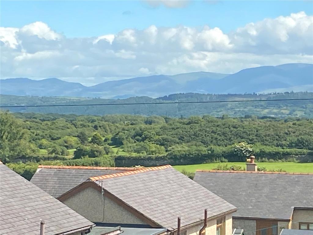 4 bedroom semidetached house for sale in Cae Cali, Brynteg, Benllech