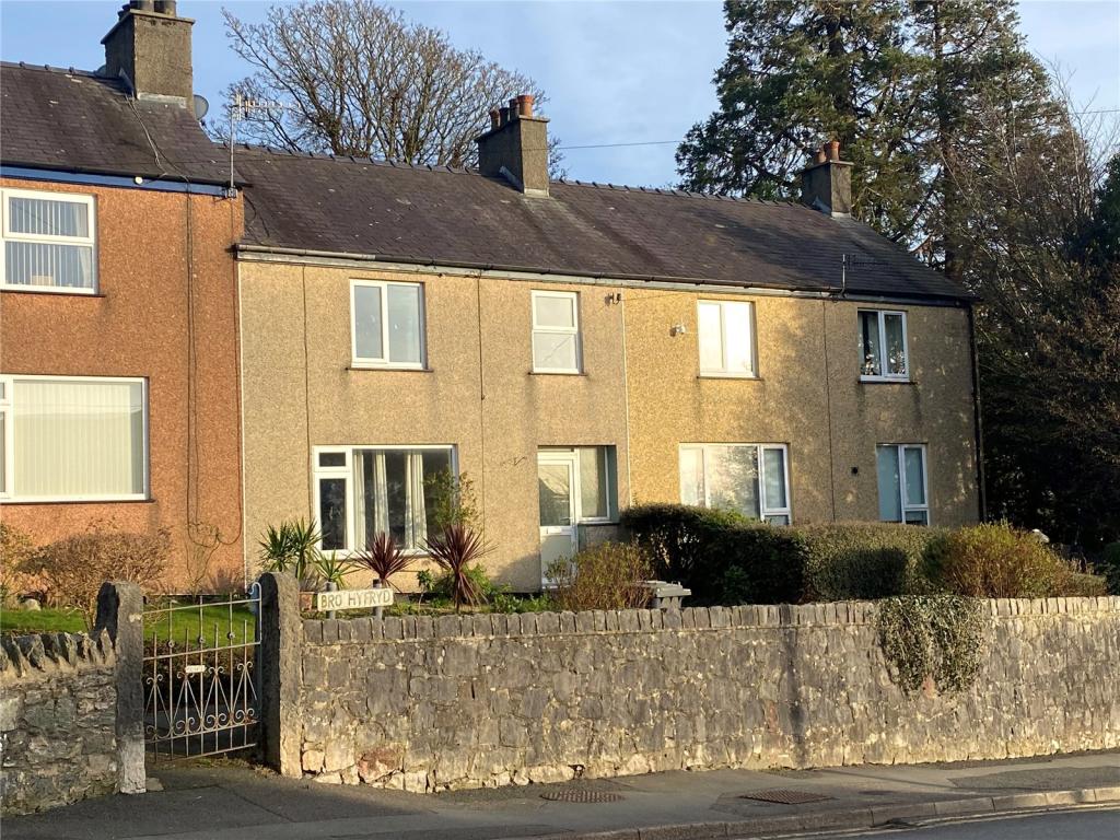 Main image of property: Bro Hyfryd, Menai Bridge, Anglesey, Sir Ynys Mon, LL59