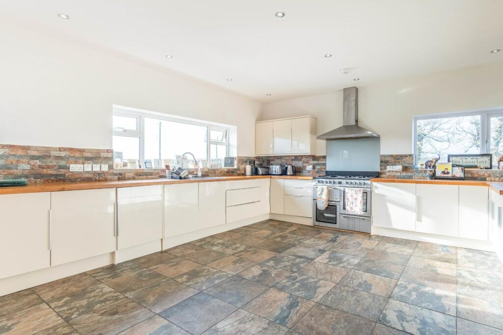 Main image of property: Bull Bay, Amlwch, Anglesey, Sir Ynys Mon, LL68