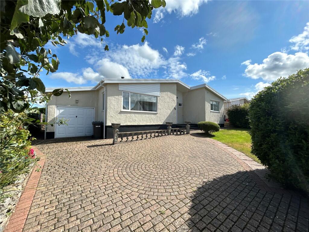 3 bedroom bungalow for sale in Bay View Road, Benllech, Anglesey, Sir