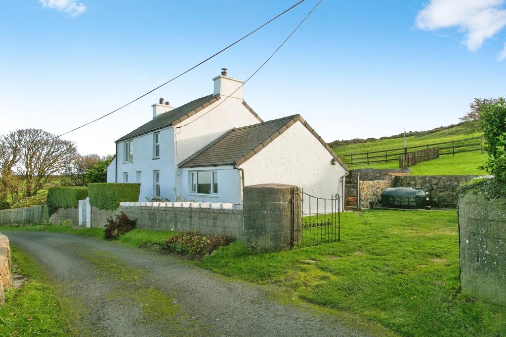 3 bedroom detached house for sale in Llaneilian, Anglesey, Sir Ynys Mon