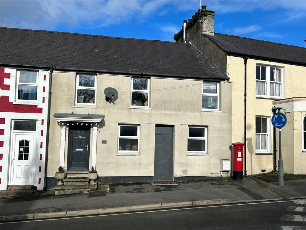 4 bedroom terraced house for sale in Bridge Street, LlannerchyMedd
