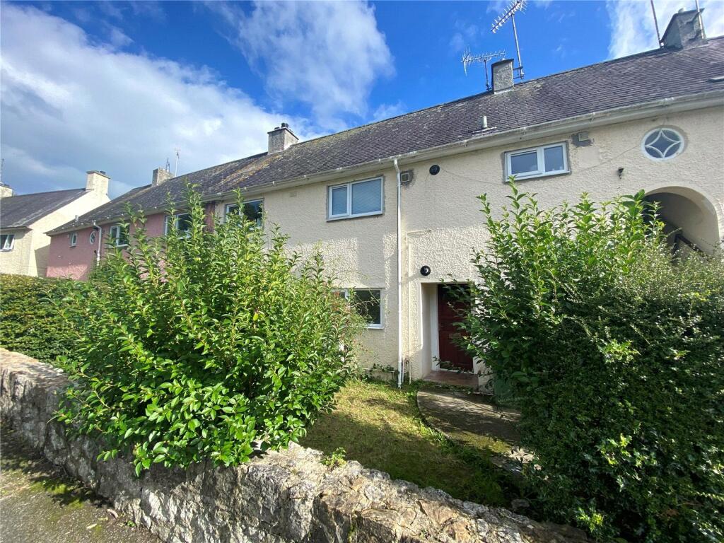 2 bedroom terraced house for sale in Maes Hyfryd, Beaumaris, Anglesey