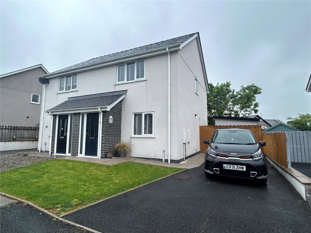 2 bedroom semi-detached house