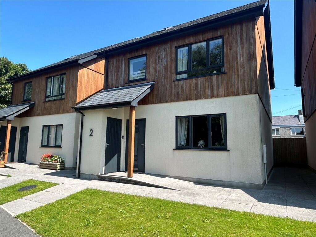Main image of property: Llys Gorsaf, Amlwch, Isle of Anglesey, LL68