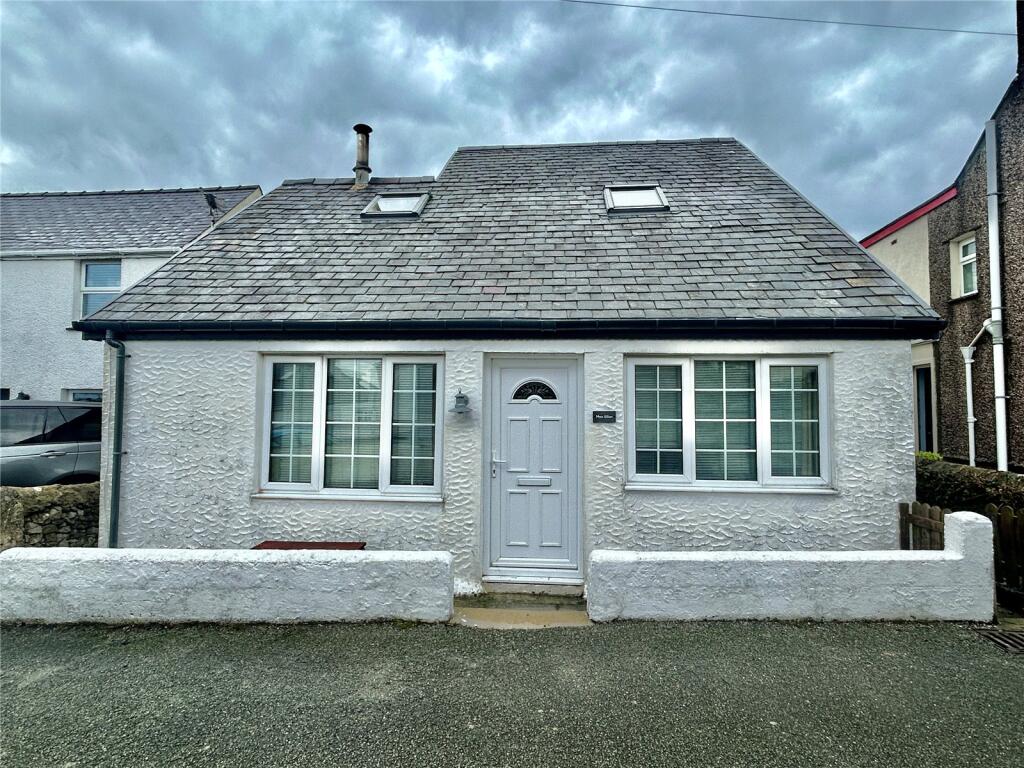 Main image of property: Moelfre, Isle of Anglesey, LL72