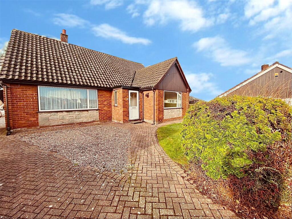 4 bedroom bungalow for sale in Cedar Gardens, Queensferry, Deeside, Flintshire, CH5