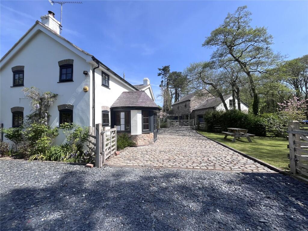 Main image of property: Mold Road, Bodfari, Denbigh, Denbighshire, LL16